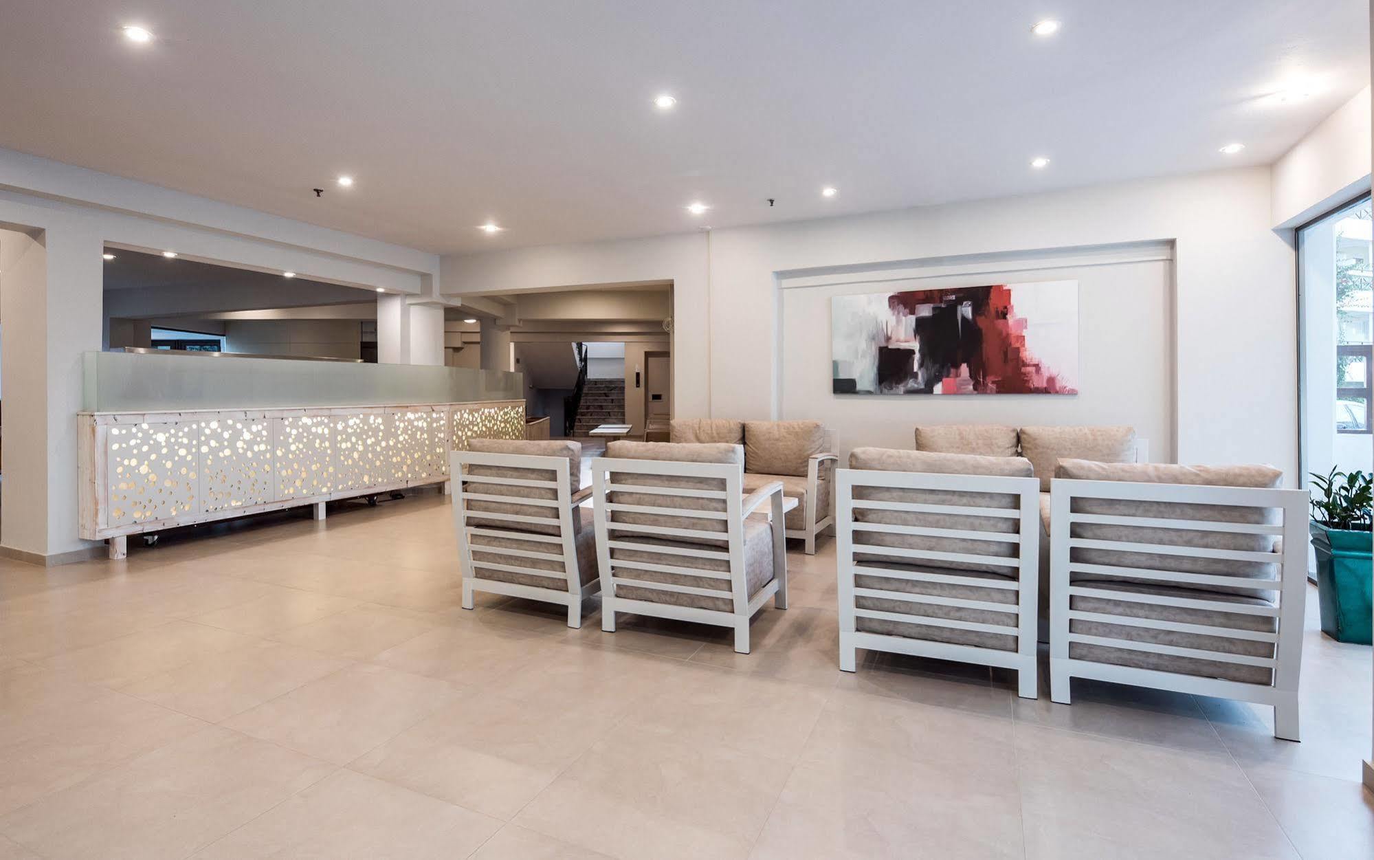Artemis Aparthotel 4*